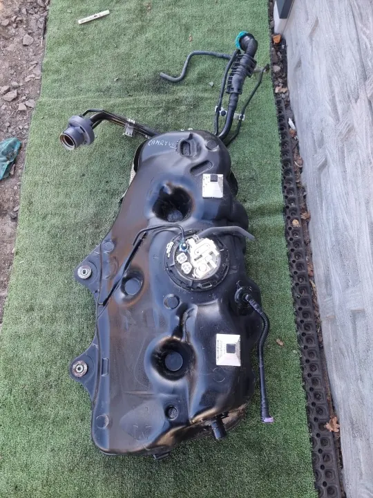 Tanque de combustível completo Toyota Camry VIII OEM image 3