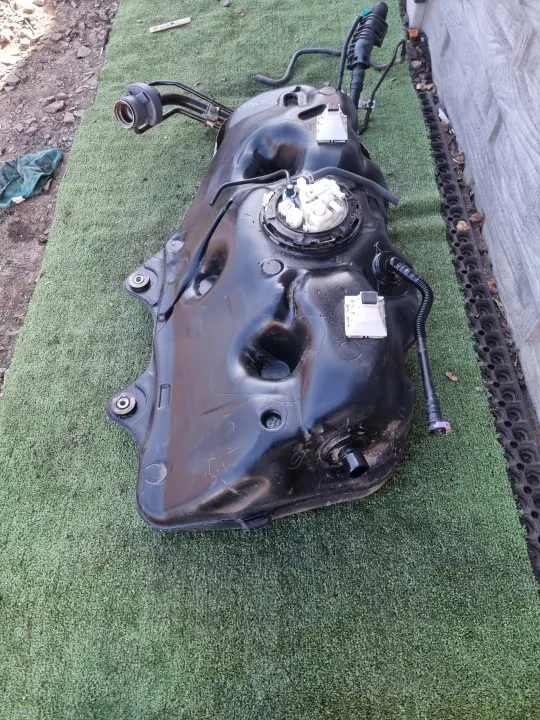 Tanque de combustível completo Toyota Camry VIII OEM image 4