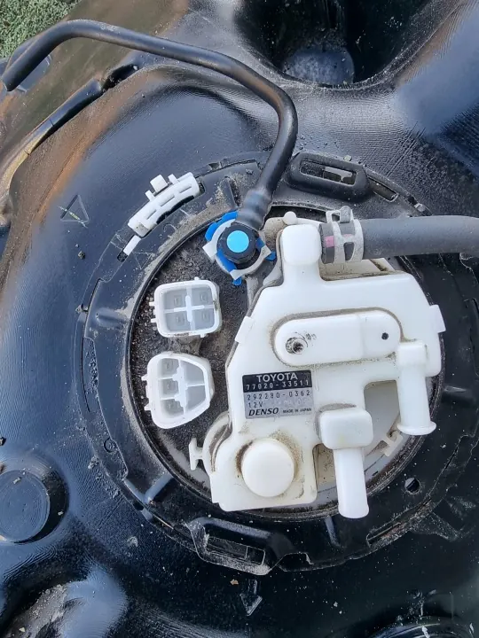 Tanque de combustível completo Toyota Camry VIII OEM image 5