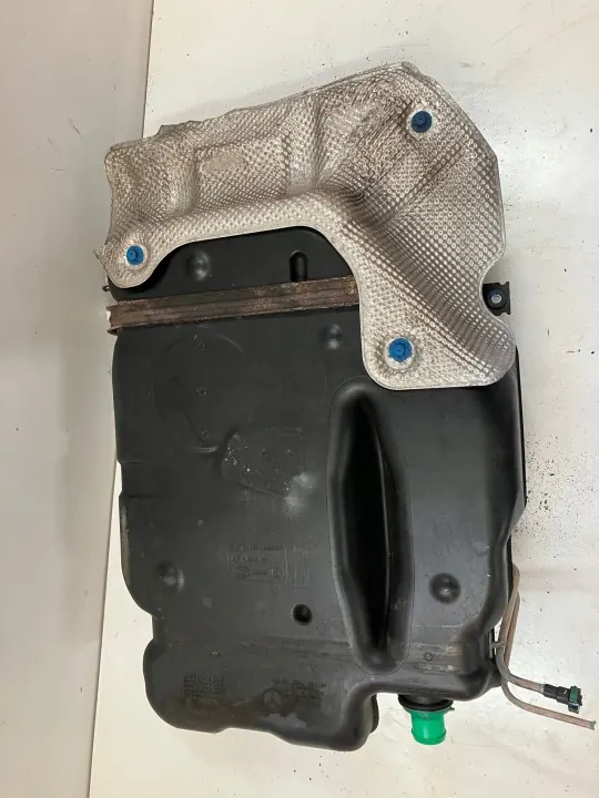 Réservoir carburant avec pompe OEM A2464702701 Mercedes A image 3