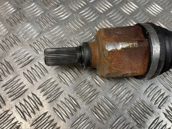 Eixo dianteiro esquerdo Peugeot 2008 II image 3