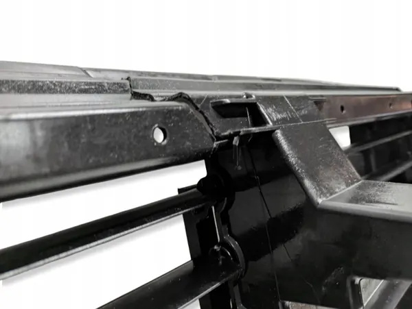 Persiana de Ventilación OEM MB3B8473BE para Amarok III image 9
