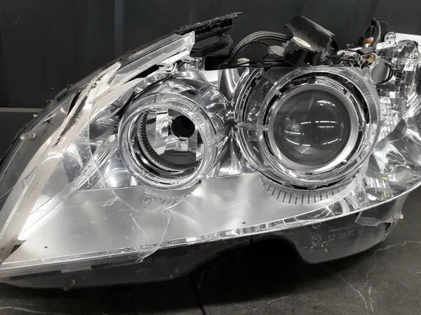 Linker koplamp A2048208961 Mercedes W204 image 2