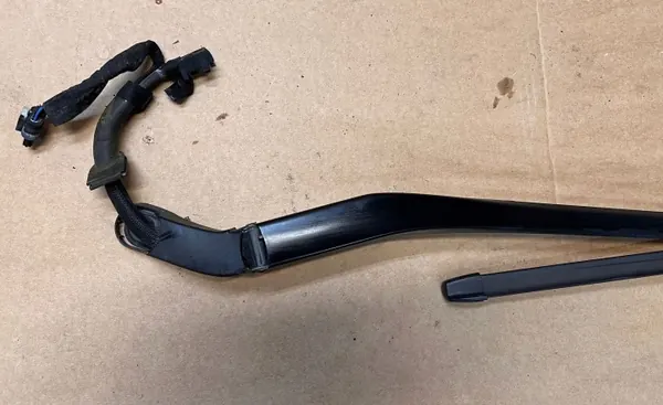 Mercedes-Benz W238 pyyhinvarsiojain OEM A2388204700 image 7