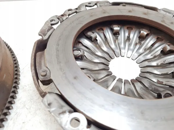 Opel Vivaro Kytkinsetti 2013 8200823873 image 4