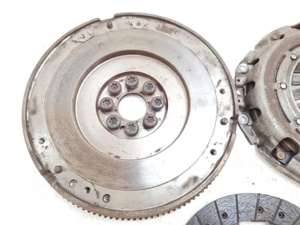 Opel Vivaro Kytkinsetti 2013 8200823873 image 5