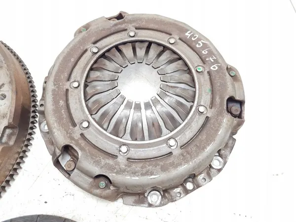 Opel Vivaro Kytkinsetti 2013 8200823873 image 6