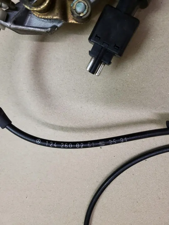Bremsenpedal-Sensor Kabel Mercedes W124 W201 OE image 2