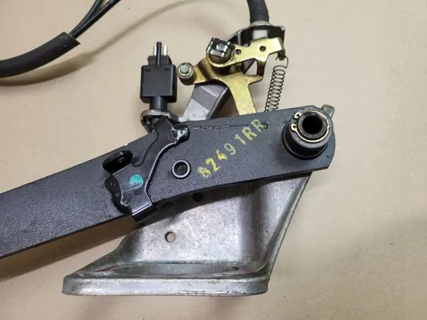 Bremsenpedal-Sensor Kabel Mercedes W124 W201 OE image 4