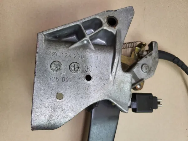 Bremsenpedal-Sensor Kabel Mercedes W124 W201 OE image 6