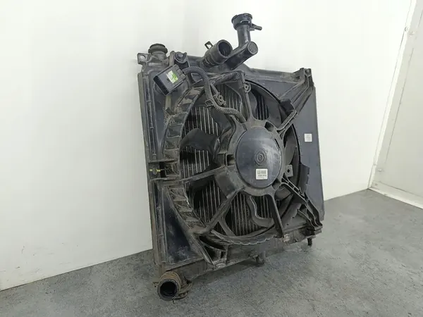 Radiador de agua con ventilador Hyundai i10 FL I 253800X550 image 2