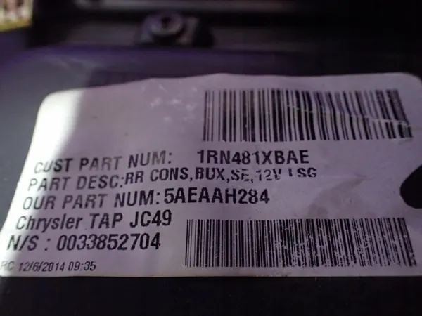 Accoudoir tunnel OEM 1RN481XBAE pour Fiat Freemont image 7