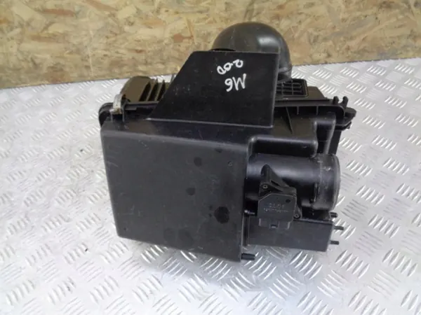 Mazda Luftfiltergehäuse OEM 197400-2010 Gebraucht image 2