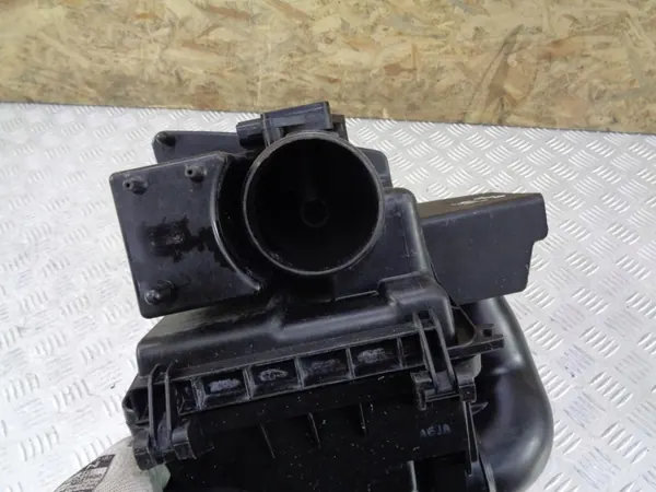 Mazda Luftfiltergehäuse OEM 197400-2010 Gebraucht image 8