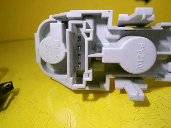 Left Rear Lamp Insert Mercedes-Benz B W245 A1698200377 image 6