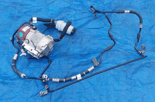 Jeep Wrangler JL Servopumpe OEM 68529426AC image 2
