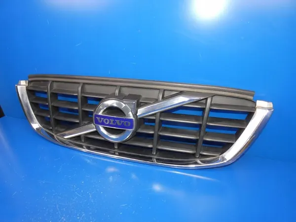 Volvo XC60 Front Grill 2011 image 3