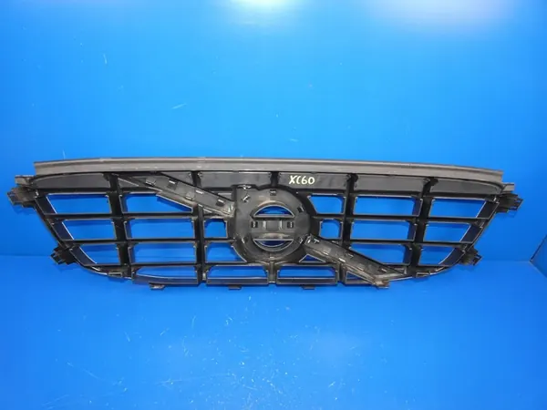 Volvo XC60 Front Grill 2011 image 4