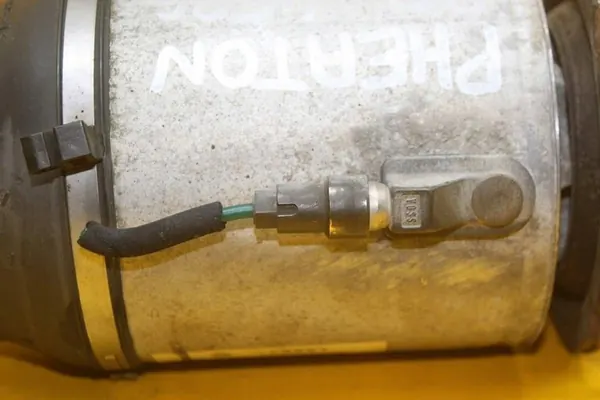 Luftstötdämpare höger fram VW Phaeton image 4