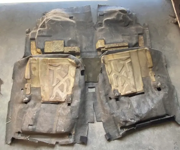 Gebrauchte schwarze Bodenmatte OEM WYKŁADZINA/SDV10555 image 10
