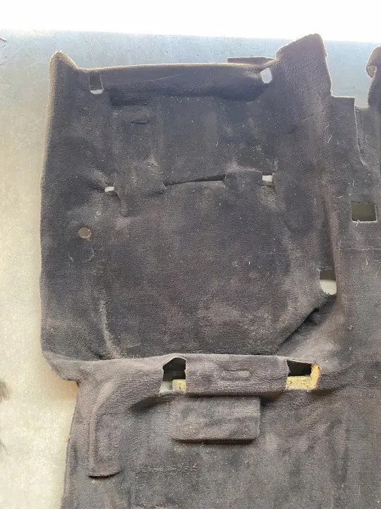 Gebrauchte schwarze Bodenmatte OEM WYKŁADZINA/SDV10555 image 3