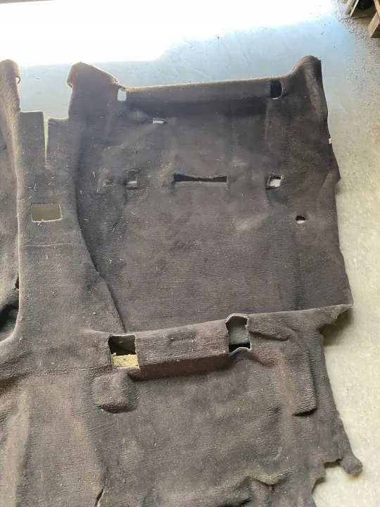 Gebrauchte schwarze Bodenmatte OEM WYKŁADZINA/SDV10555 image 5