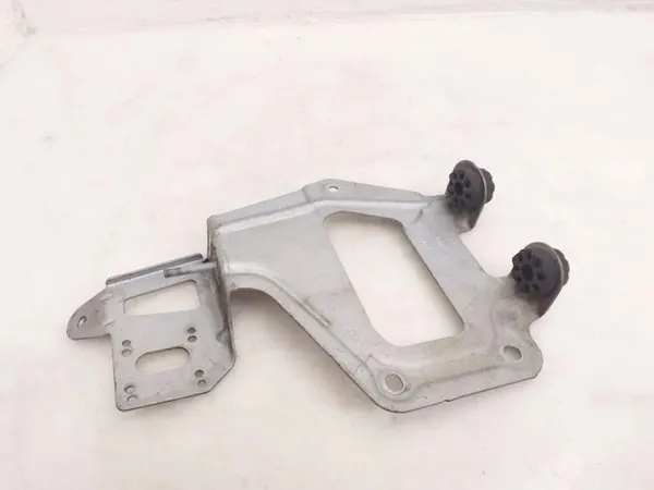 BMW 5-sarja G30 G31 G38 jäähdyttimen kiinnike OEM 9326891 image 2