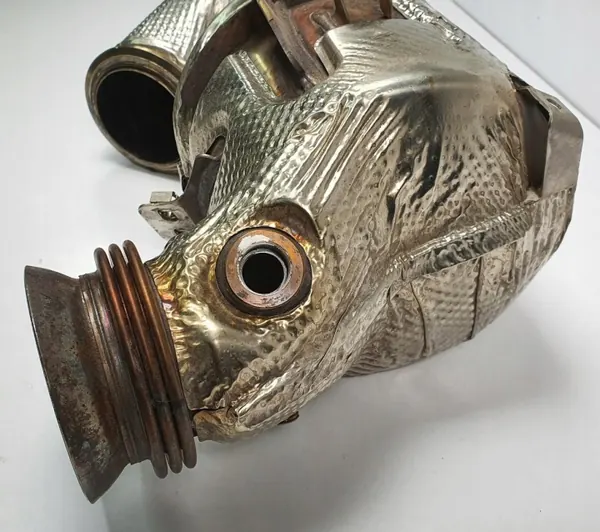 Mercedes C-klass W205 Katalysator OEM A6541408302 image 3