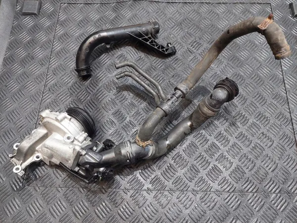 Tuyaux Pompe à Eau OEM A6542010010 Mercedes image 2
