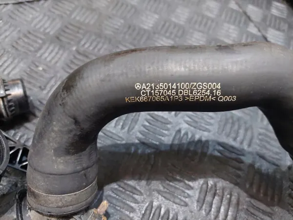 Tuyaux Pompe à Eau OEM A6542010010 Mercedes image 4