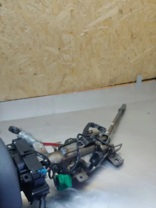 Volante e coluna OEM para Citroen C3 1.4 HDI image 3