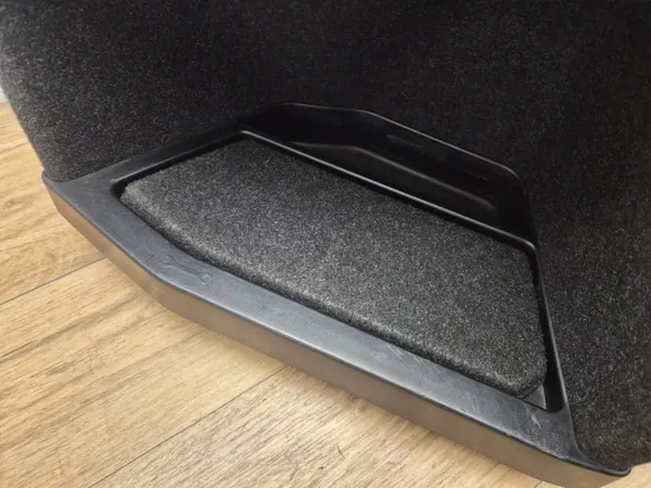 BMW 7284136 Couvercle Batterie Insert Latéral Coffre image 10