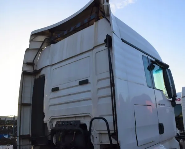 Hytram med Dörrar MAN TGX TGA XLX - Begagnad image 4