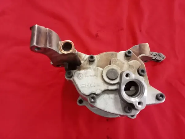 Oljepump VW SEAT SKODA 1.4 TSI CAX image 2
