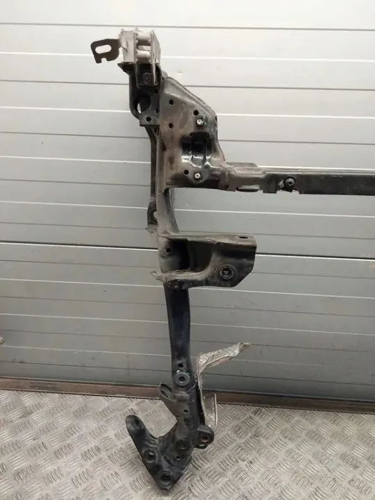 Audi A8 S8 D4 Etuapukehys OEM 4H0399252A image 4