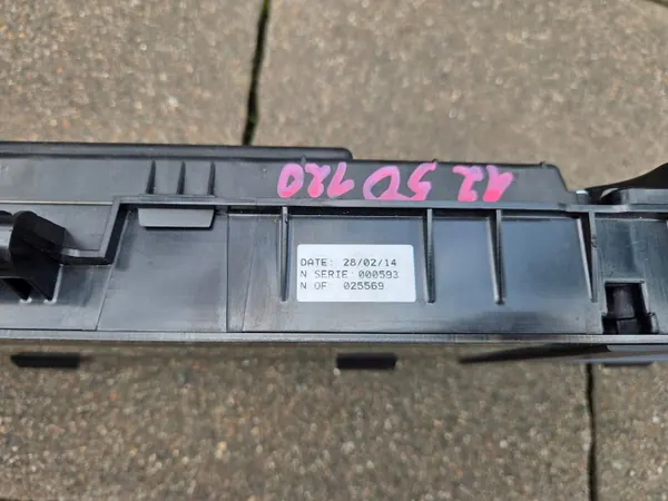 Écran Renault Scenic III OEM 248100593R 259154615R image 8