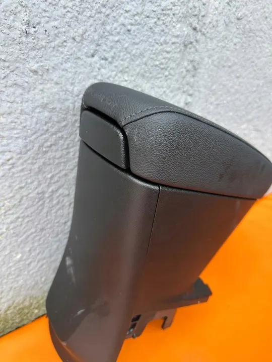 Accoudoir OPEL CORSA F OEM - Pièce d'origine d'occasion image 3