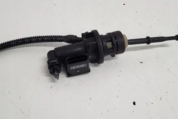 Kupplungs cylinder VW PASSAT VARIANT B7 3C0721388K image 6