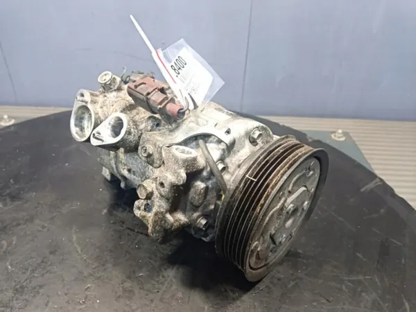 Compresseur AC OEM Wrakowisko-28400- pour VW Golf VIII 2.0 TSI image 2