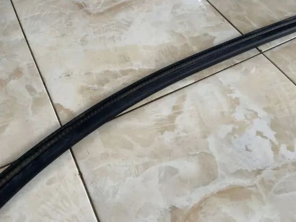 Junta del compartimento motor OEM 80A823723 Audi Q5 image 4