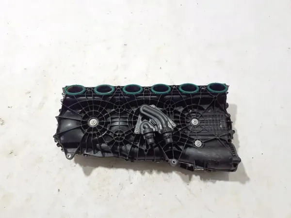 Colector de admisión BMW OE usado OEM 8647977 image 2