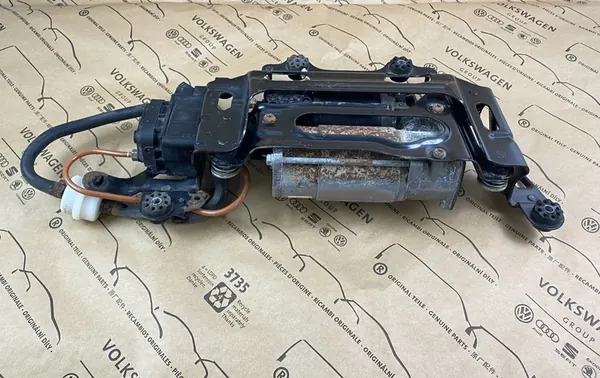 Compressore sospensione Wabco Audi A8 image 4
