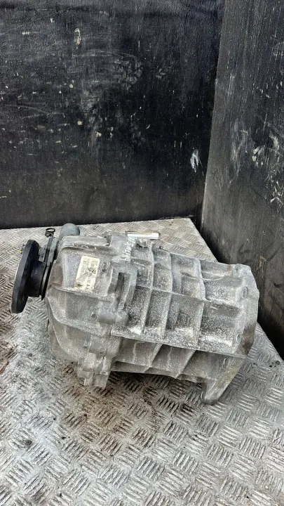 Boîte de transfert Ford Ranger IV 2022 OEM JB3P7AA95AE image 4
