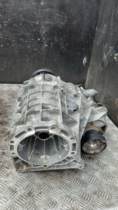 Boîte de transfert Ford Ranger IV 2022 OEM JB3P7AA95AE image 6