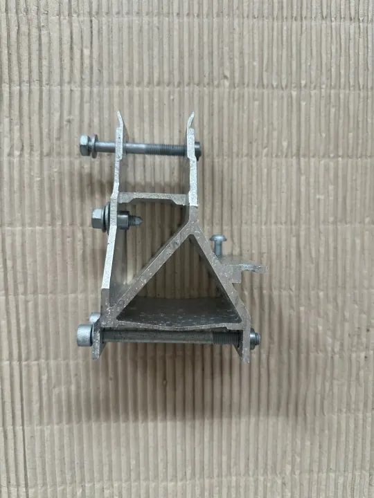Kylarfäste OEM 7357216 Fram Höger BMW 5 G30 image 2
