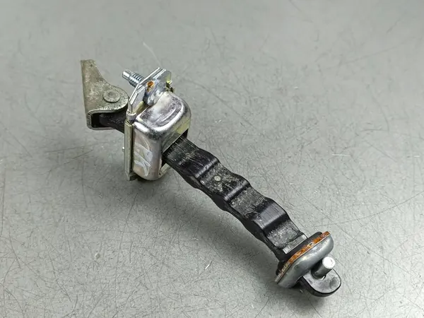 Limitador de porta dianteira Toyota GR 86 2024 OEM FOB54782 image 4