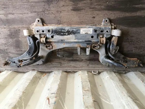 Traverse OEM 01 pour Ford Fiesta MK6 1.4 TDCI image 2