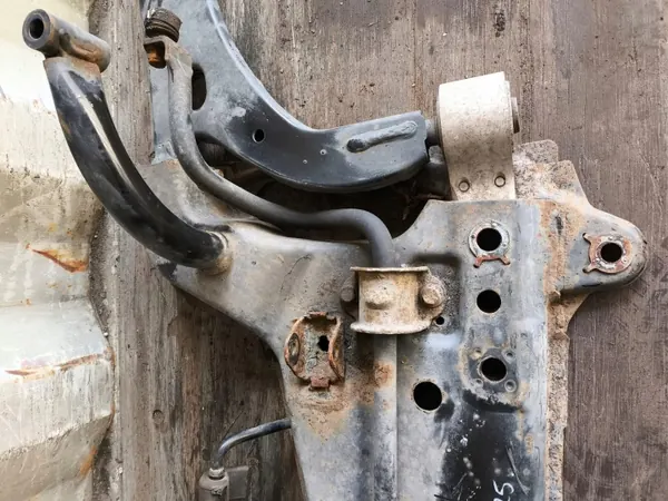 Traverse OEM 01 pour Ford Fiesta MK6 1.4 TDCI image 4