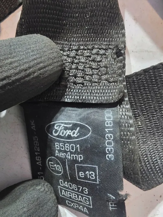 Ford Focus etuturvavyö OEM 33031800 - Käytetty image 3