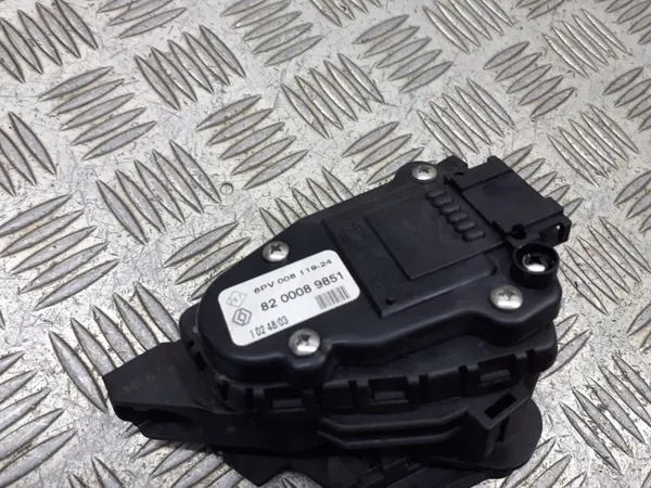 Potentiomètre gaz Renault OEM 8200089851 - Occasion image 3